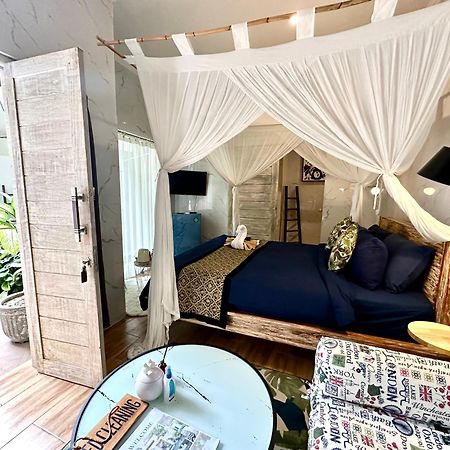 Kubu Guest House Seminyak  Luaran gambar