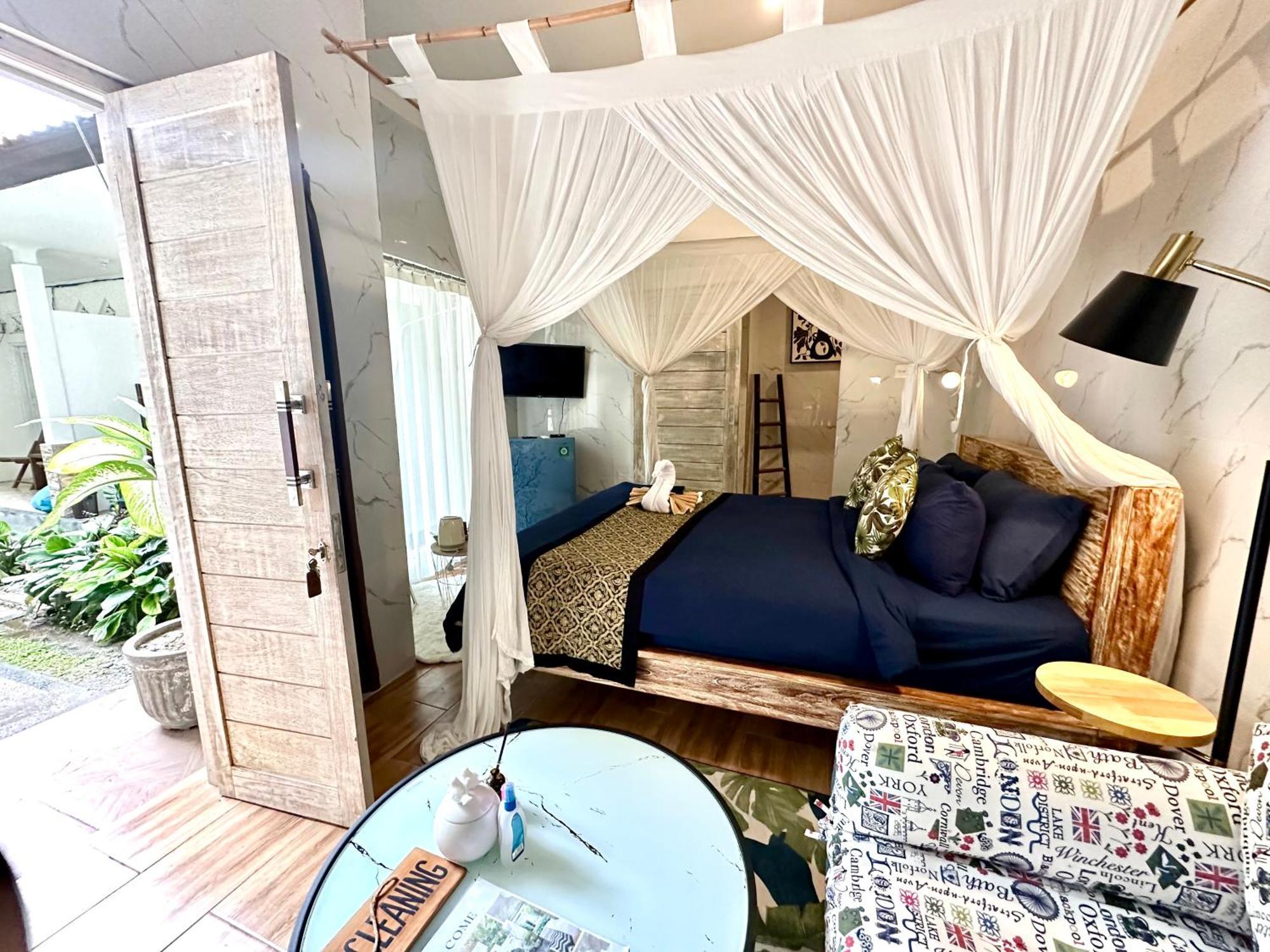 Kubu Guest House Seminyak  Luaran gambar
