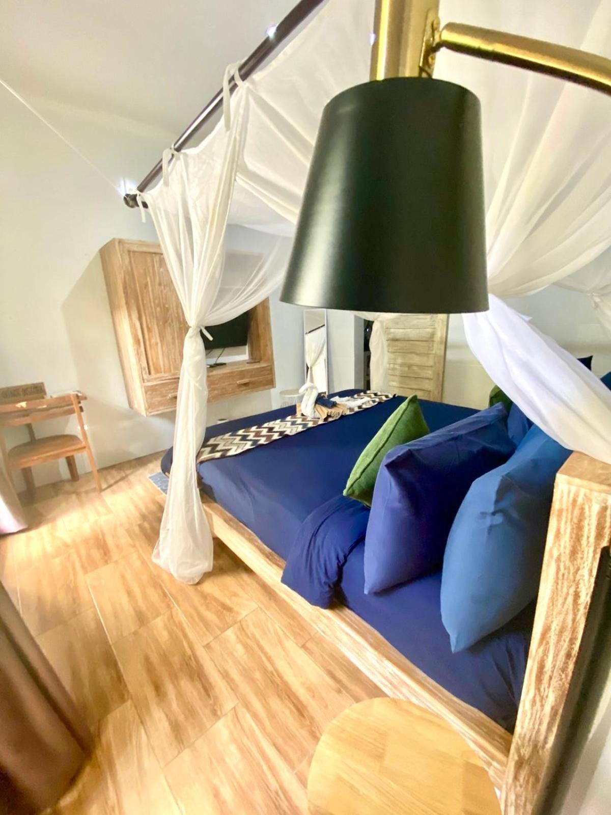Kubu Guest House Seminyak  Luaran gambar