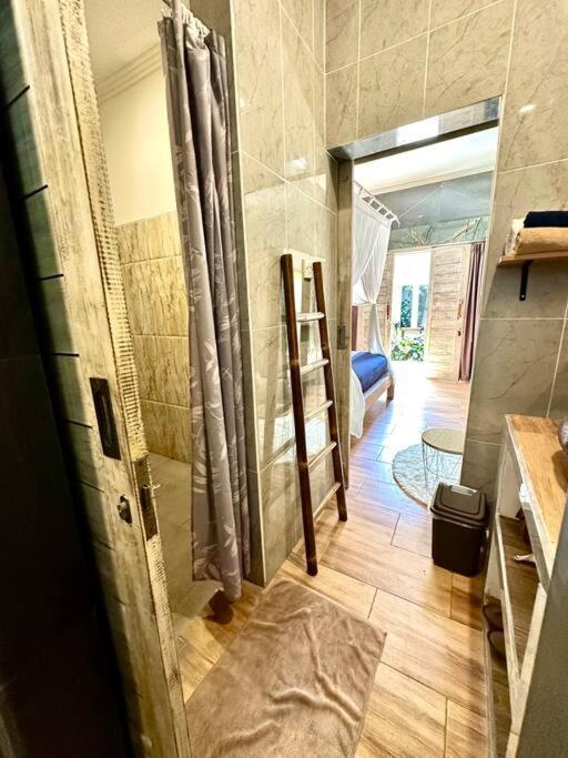 Kubu Guest House Seminyak  Luaran gambar